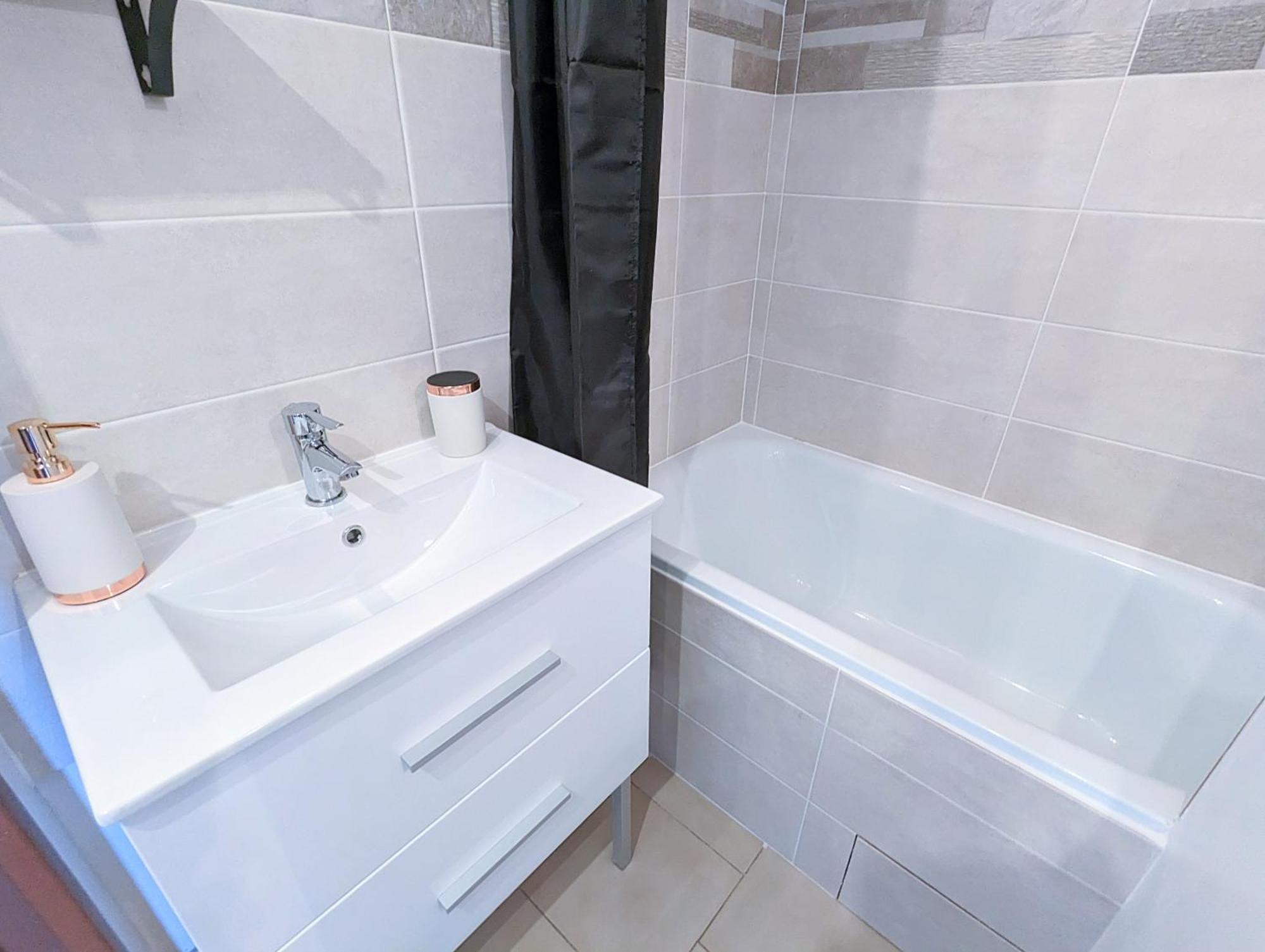 Appartement Au Calme + Parking Agde Luaran gambar