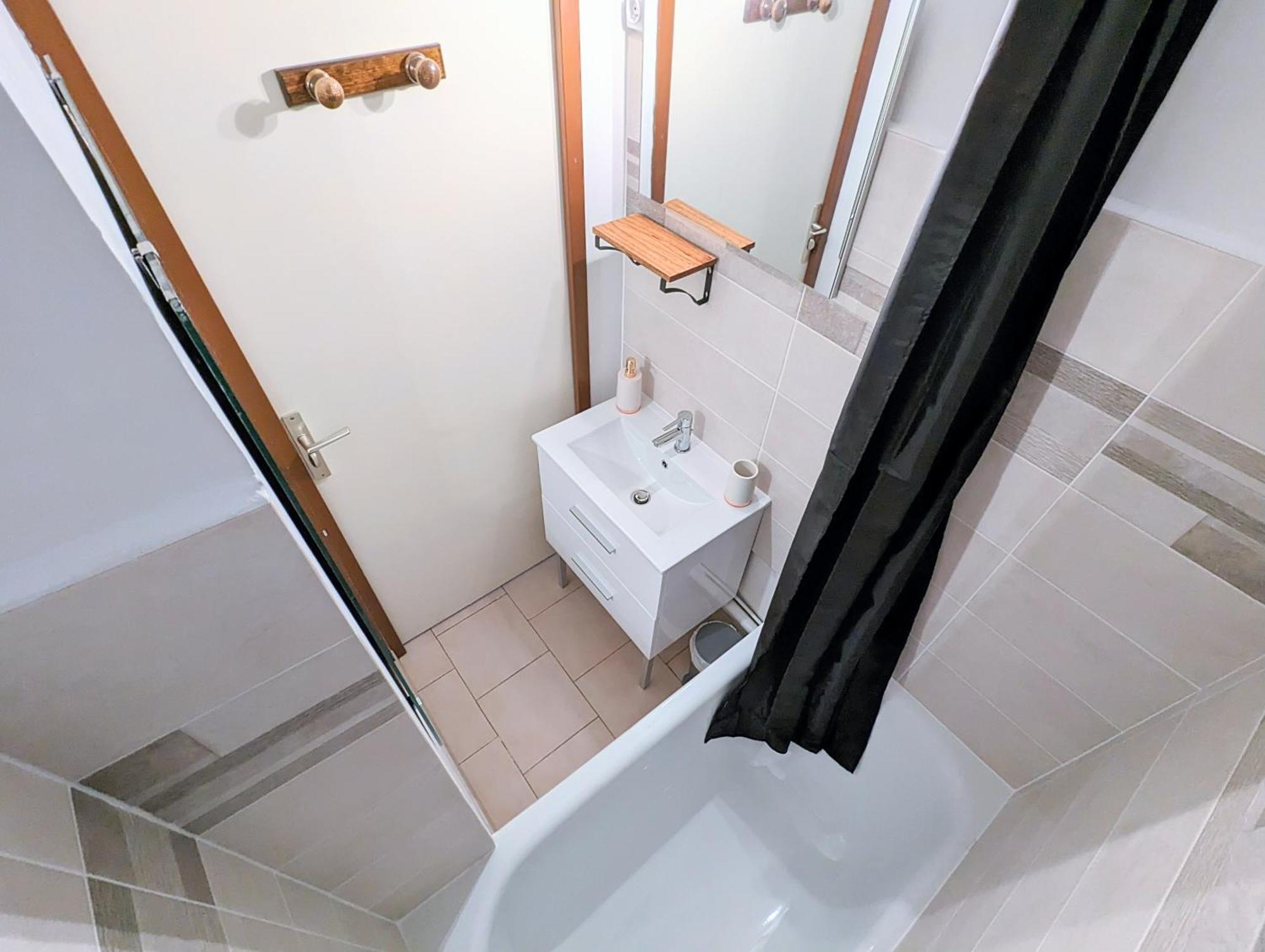 Appartement Au Calme + Parking Agde Luaran gambar
